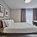 Sea Front Spacious Valletta Views Apartamento *