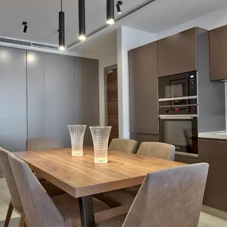 Sea Front Spacious Valletta Views * Sliema