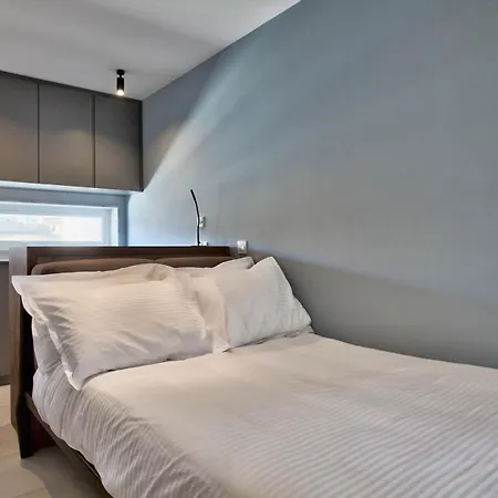 Sea Front Spacious Valletta Views *