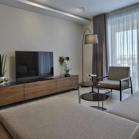 Sea Front Spacious Valletta Views *