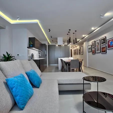 Sea Front Spacious Valletta Views Sliema