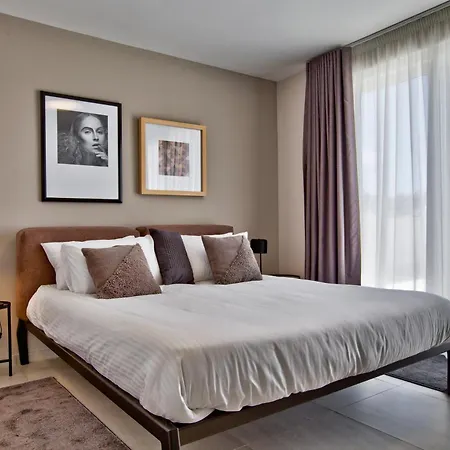 Sea Front Spacious Valletta Views *