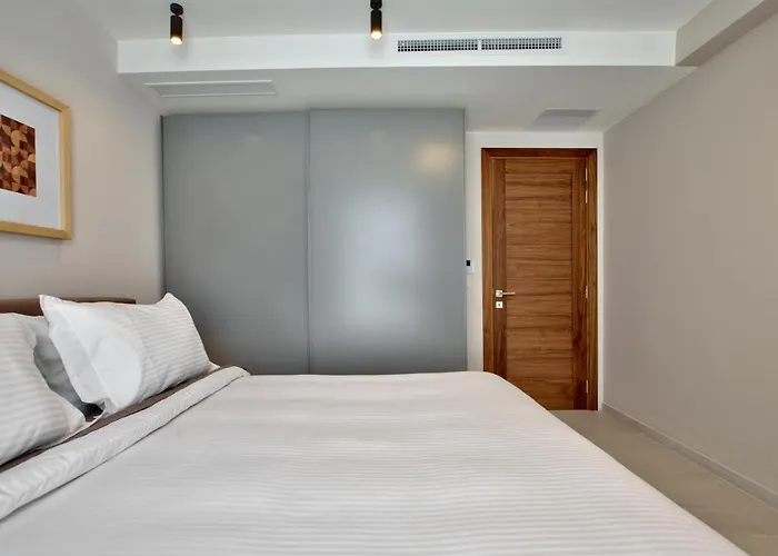 Sea Front Spacious Valletta Views 公寓 *