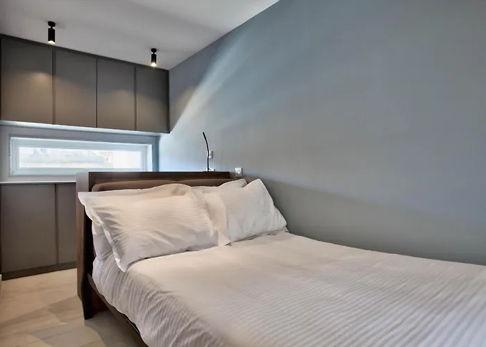 Sea Front Spacious Valletta Views *