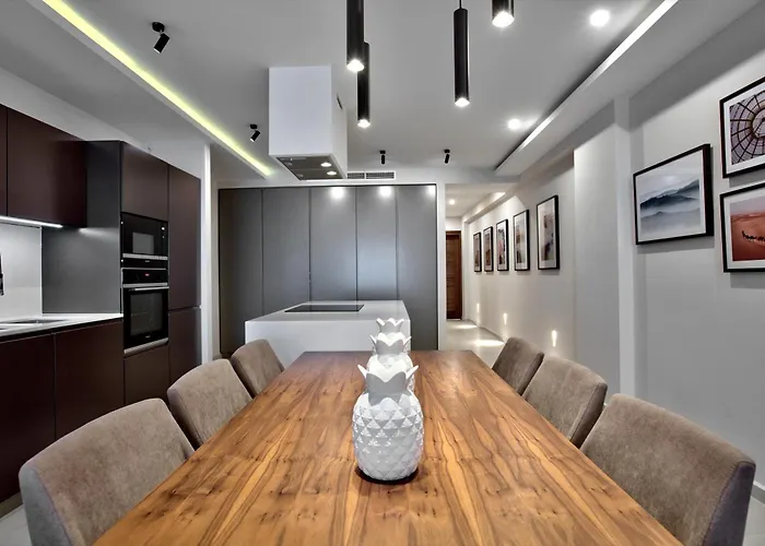 Sea Front Spacious Valletta Views