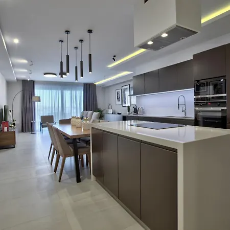 Sea Front Spacious Valletta Views * Sliema