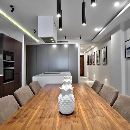 Sea Front Spacious Valletta Views